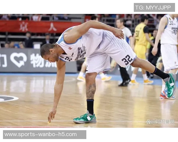 巴特勒下半场意外伤退14分钟仅得2分4篮板2助攻希望无碍 巴特勒下半场意外伤退14分钟仅得2分4篮板2助攻希望无碍